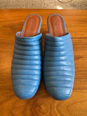 Beklina Teal Ribbed Clogs - size 8.5 great used condition